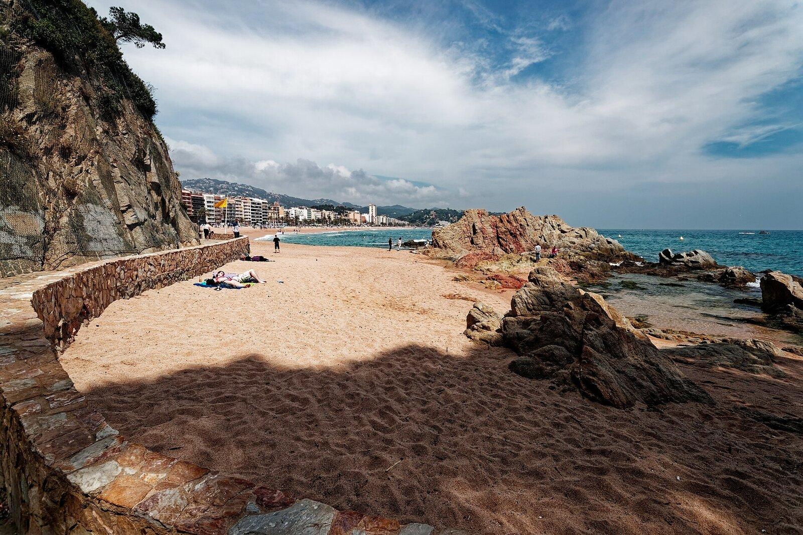 Catalan Coastal Paths: A Responsible Walking Guide