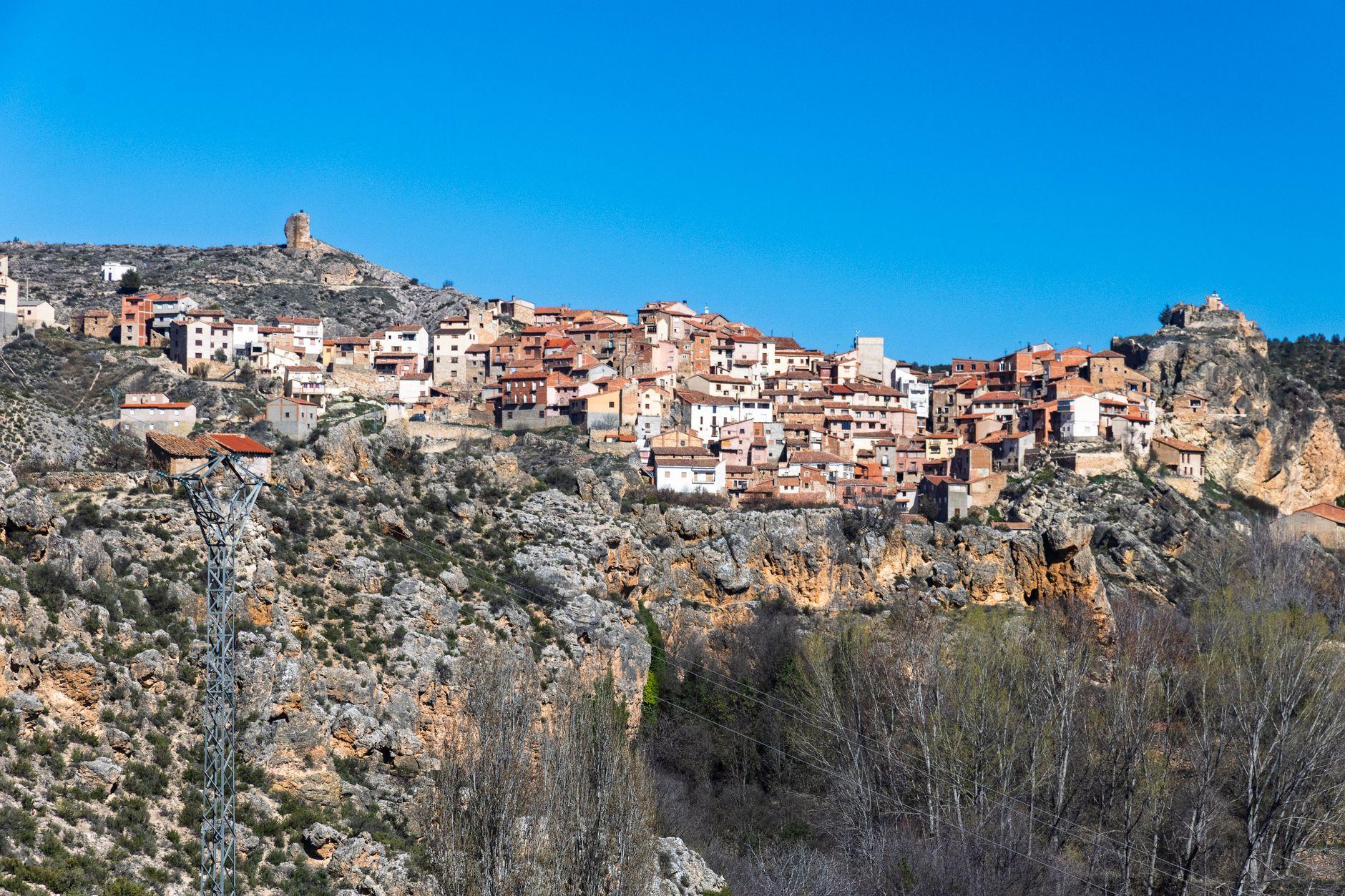 Mura Village Guide: A Quiet Stone-House Escape Near Sant Llorenç